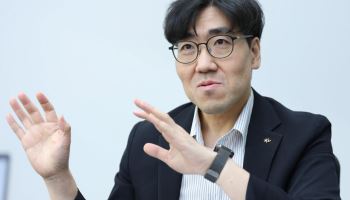 [금융AX리포트]KB 경진대회 AI 에이전트  적용했더니…은행 민원 처리 속도 ‘절반’ 단축