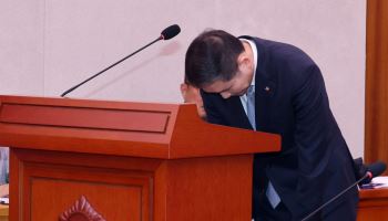 고개 숙인 CJ제일제당·삼양사 대표…"담합 국민께 사죄"