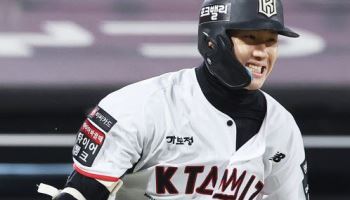 우승해도 멈추지 않는 KT…최원준 204안타 신기록에 8연승 질주