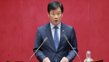 與 박균택 “후임 법무장관 非검사 출신 적임자 필요”