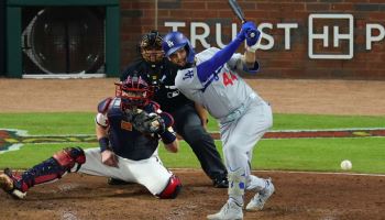 '가을 침묵’ 깬 파헤스…다저스, 애틀랜타 꺾고 3년 연속 NLCS 진출