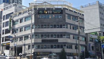 “살려달라” 쪽지 날렸는데…올해만 4명 숨진 ‘쇠창살 병원’