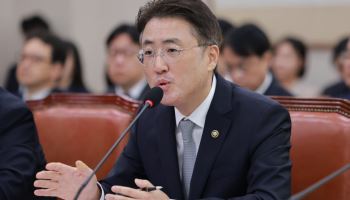 법무장관 대행 "검사 정원 12년째 동결…업무량은 살인적"