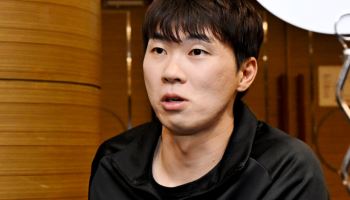 부산팬 함성 등에 업은 OK 전광인…‘까다로운 팀’ 그 이상 바라본다