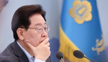 李대통령 지지율 35.2%…2주 연속 하락 [리얼미터]