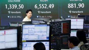 환율 1333.2원으로 하락…반도체 수출 호조에 2년만 ‘최저’