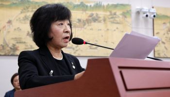 동북아역사재단 이사장 해임 추진에 여야 충돌…“찍어내기”vs“능력 문제”