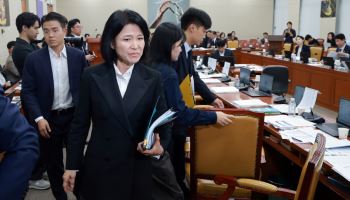 과방위, 이진숙 국감 제척안 가결…與 "공정한 감사 위한 결단"