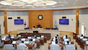 포항시의회 첫 정례회 개회…노후산단 주변 지원법 제정 촉구