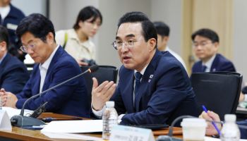 박홍근 "서민금융, 일회성 대출 넘어 신용 회복으로"(종합)