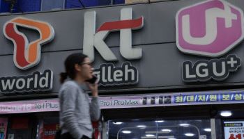 “AI 때문에 휴대폰도 못 바꾸겠네”…14년 만에 벌어진 일