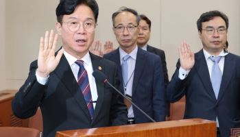 노동장관 "메가특구 노동특례 결과 정해두지 않아…대화로 만들 것"