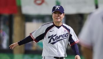 한화 새 사령탑에 류지현 대표팀 감독…3년 총액 20억원 계약