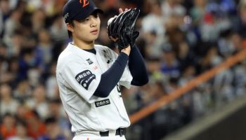 ‘11승’ 왕옌청, 한화와 30만불 재계약…“더 성장해 보답하겠다”