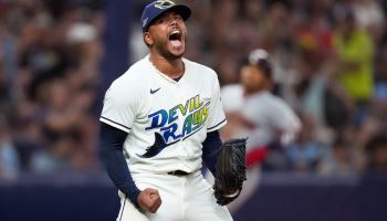 '강속구로 찍어 눌렀다' 페랄타 호투 앞세운 탬파베이, ALCS 승부 원점