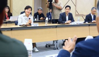 송미령 “농지조사 설명 부족”…함양 이장들 “농촌 현실 맞게 개선을”