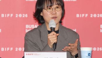 칸이 주목한 정주리 감독, 프랑스 문화예술공로훈장 수훈