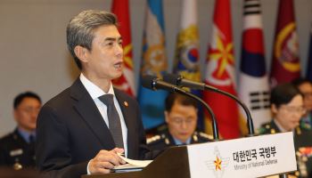 국방장관 "'전작권 전환' 브런슨 발언에 '우려' 전달"