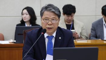 청소년 70%, AI와 감정·고민 나누는데... 자살 관련 연구는 전무