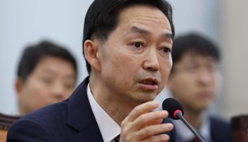 ‘반발 속 임명’ 김지용 첫 출근에 범여권 “더 매섭게 지켜볼 것”