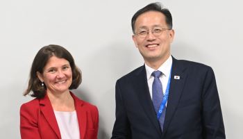 국제무대서 韓경제 자신감 보인 이형일…신평사들에 “중장기 성장추세 강화”