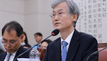 ‘조희대 탄핵 추진’ 두고 與 “사유 차고 넘쳐”·野 “결론 내라”
