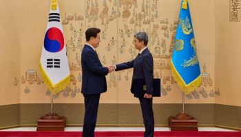 李 “전작권은 ‘전환’보다 ‘환수’…반드시 조기에 돌려받아야”