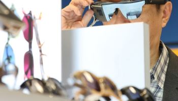 AI 짝꿍 'AR 글래스'…삼성D·LGD는 왜 이 시장 주목하나