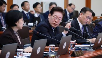 "복지도 아는 사람만 받나”…李, 청년연금 신청주의 질타