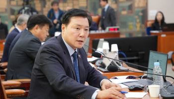 [단독] 체육진흥기금으로 ‘돈가스·화장품·치킨집’ 오픈... ‘묻지마 지원’