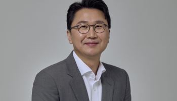 세라젬 창업주, 전문경영인 양자로 입양 후 지분 승계