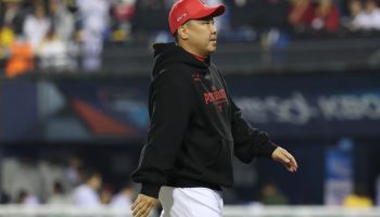 이범호 KIA 감독 “삼성은 강팀, 우린 도전자…두려울 것 없다”