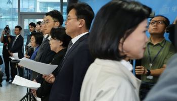 범여권 과방위원들 "이진숙 제척 유지된 것…국힘, 정신승리 멈추라"