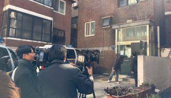 "항상 화난 사람처럼"…친모 살해한 딸, 현장서 긴급체포(종합)