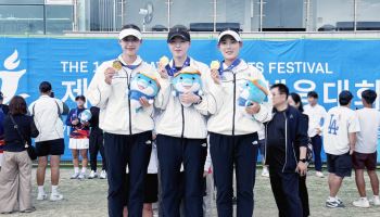 iM뱅크 정구팀, 창단 첫 전국체전 개인단식·복식 동반 우승