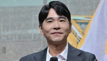 바둑알 대신 벽돌 든 '백수' 이세돌…"제2의 직업 찾기"