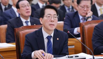 수협은행장 선출 또 '표류'…해수장관 "공적자금 상환 후 추천구조 바꿔야"