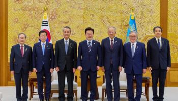 李 대통령, 일본 재계 대표단 접견…"첨단산업 한일 협력"