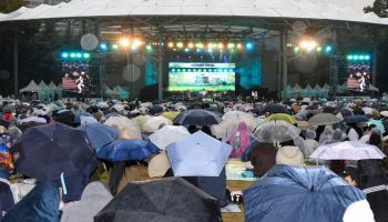 8500명 떼창에 물든 분당중앙공원… 10주년 맞은 ‘KT 보야지 페스티벌’