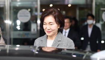 ‘40년 조용한 나눔’ 홍라희 명예관장, 국민훈장 동백장 수훈
