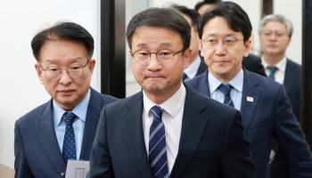 與 "오늘 의총서 조희대 국조 여부 결정…가상자산 의견 수렴"