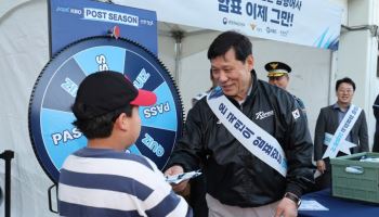 허구연 현 KBO 총재, 2030년까지 한국 프로야구 이끈다