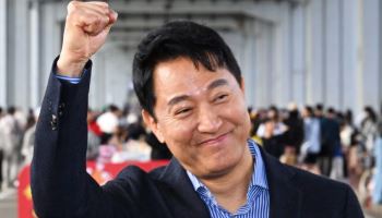 오세훈 무죄 만찬서 "비행기·오세훈" (낯)뜨거운 삼행시 열전