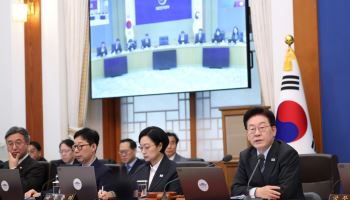 이 대통령, '농지조사 발언' 비판에 "'짜장면 좋다는건 짬뽕 폄훼' 시대&quot...