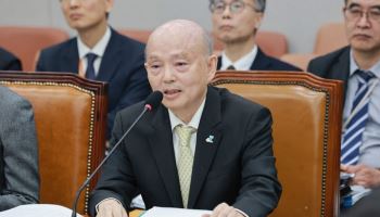 "여전히 尹 방어권 필요하냐" 묻자…인권위원장 "적법 절차 지켜야"
