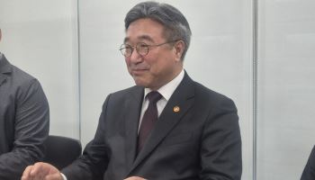 윤호중 "소방 인사권 달라진 것 없다"…추미애 경기도지사 주장에 반박