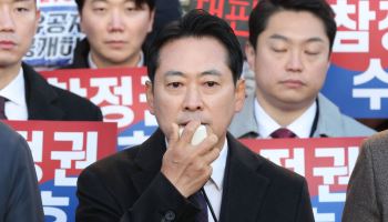 장동혁 "李대통령, 장병 실종·건물 붕괴에도 골프…일가가 민폐가족"