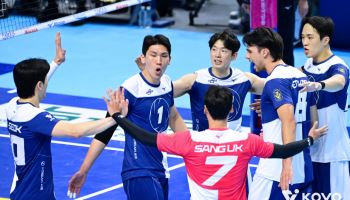 컵대회 이어 V리그 개막전도 잡았다…대한항공, 현대캐피탈 3-0 완파