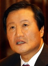 돌아온 윤증현 `공적자금 투입 위한 법 정비` 시사