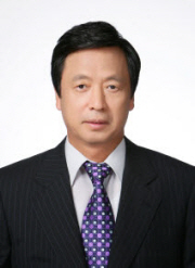 석유협회장 "ℓ당 13원 남는 정유업계, 경쟁력 우려"